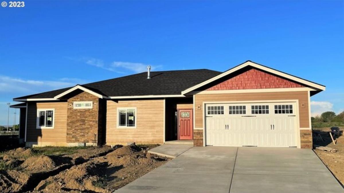 Picture of Home For Sale in Hermiston, Oregon, United States