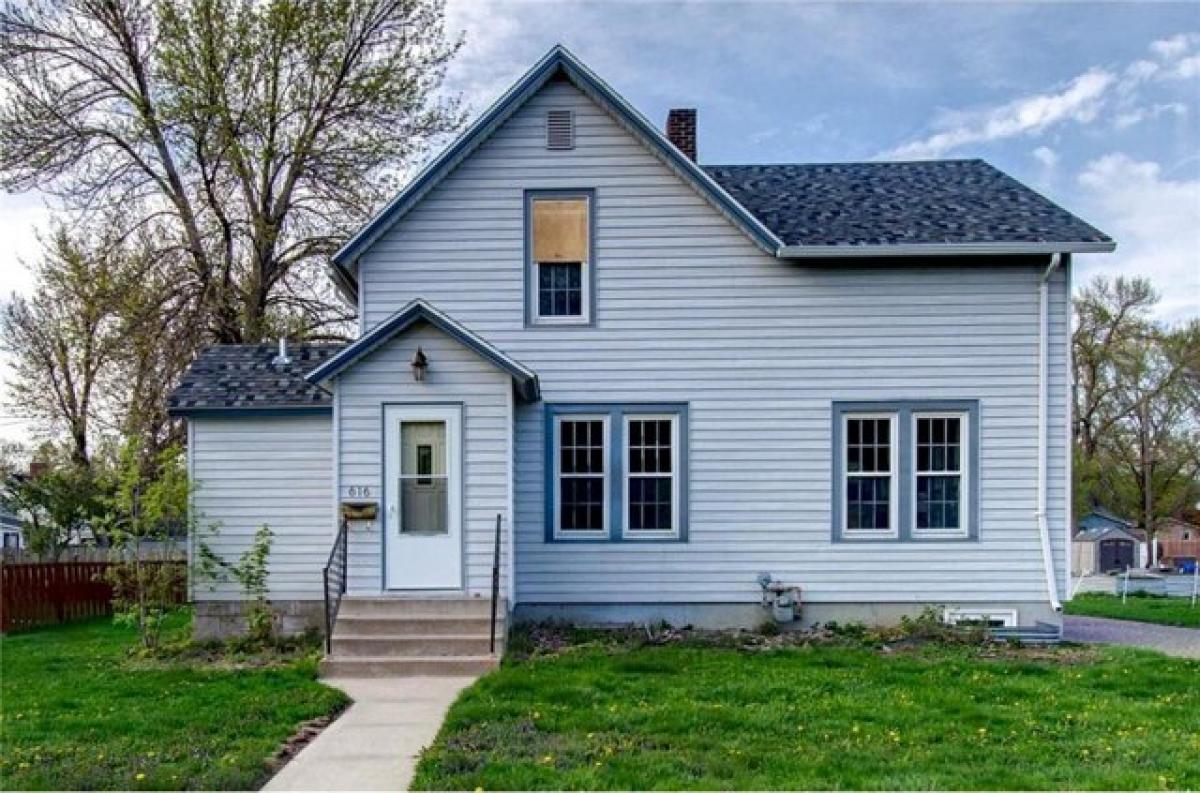 Picture of Home For Sale in Faribault, Minnesota, United States