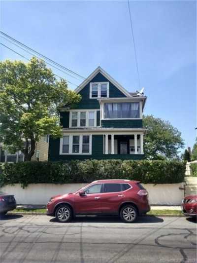 Home For Rent in Bridgeport, Connecticut