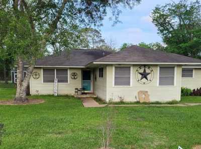 Home For Sale in Ganado, Texas