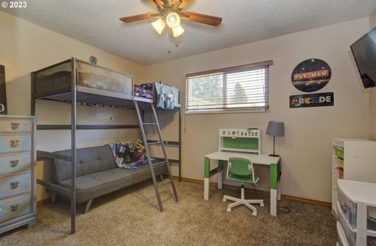 Picture of Home For Sale in Castle Rock, Washington, United States