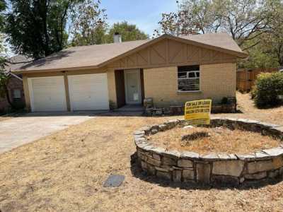 Home For Sale in White Settlement, Texas