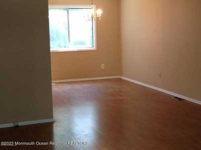 Home For Rent in Manalapan, New Jersey