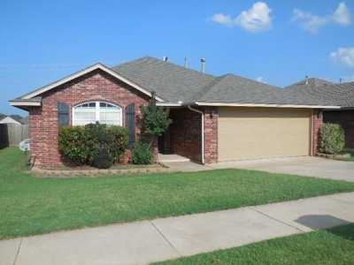 Home For Rent in Moore, Oklahoma