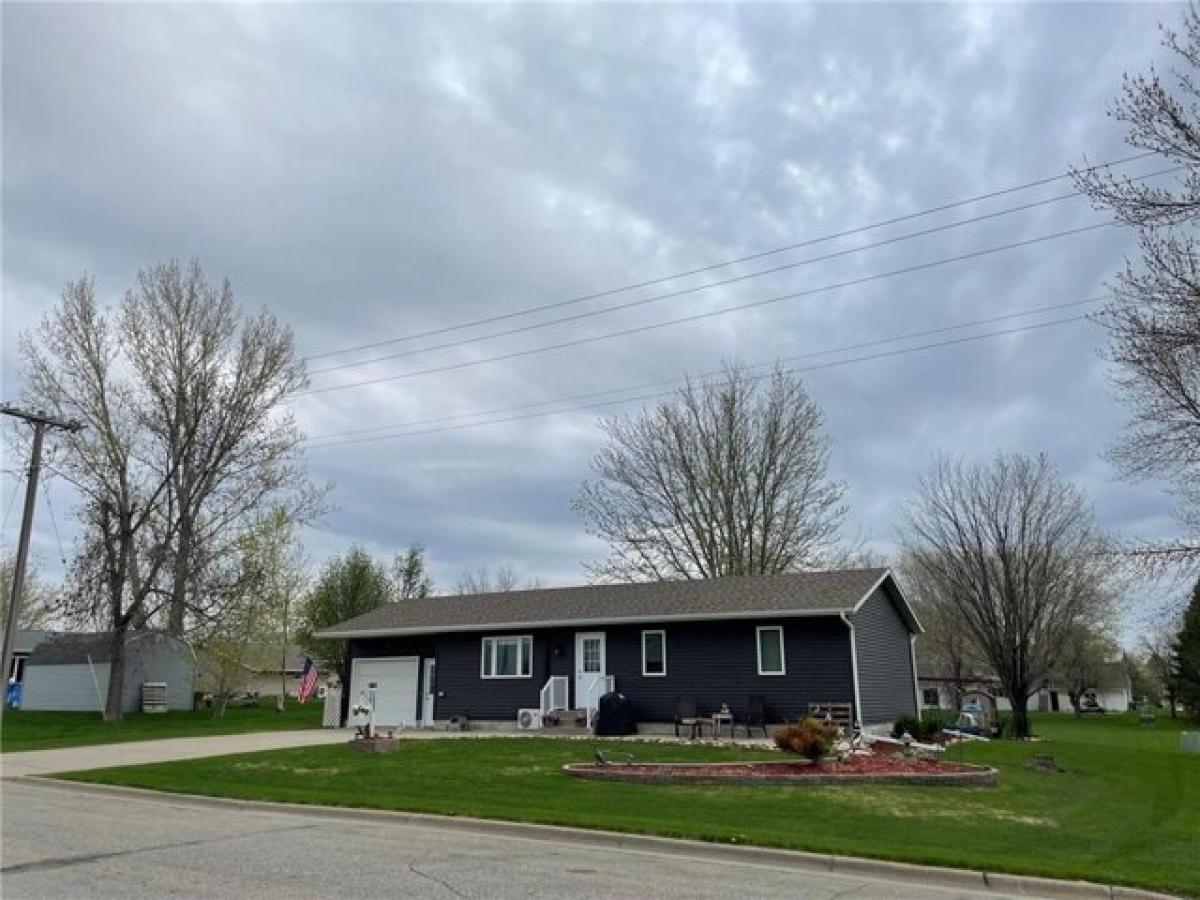 Picture of Home For Sale in Sauk Centre, Minnesota, United States