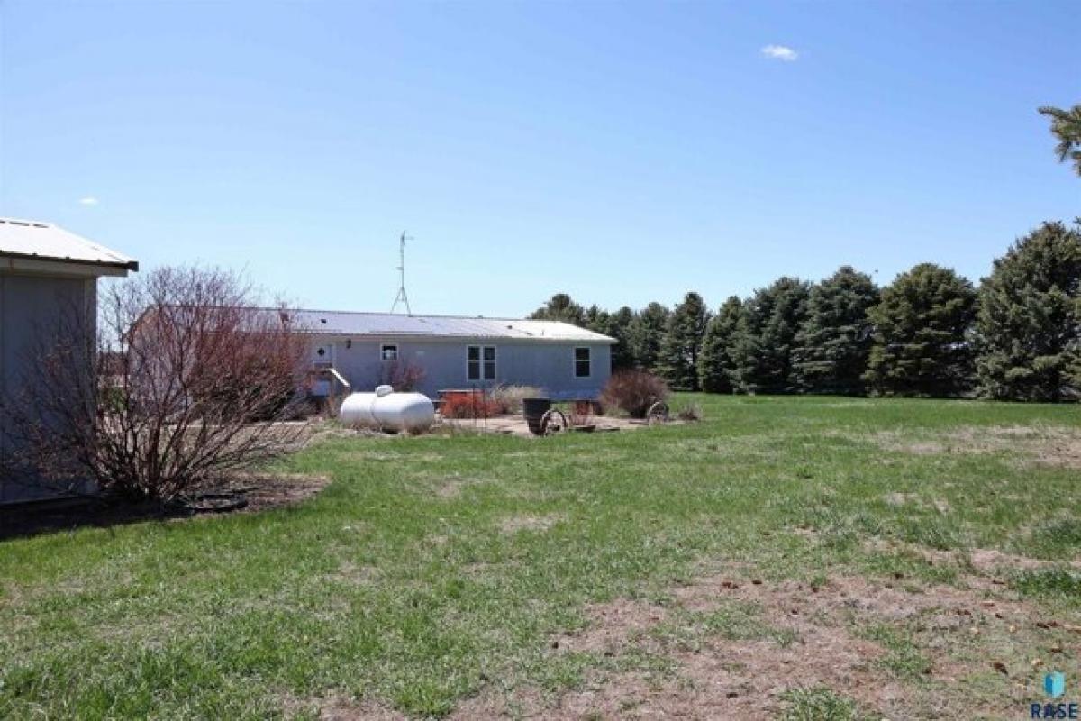 Picture of Home For Sale in Viborg, South Dakota, United States