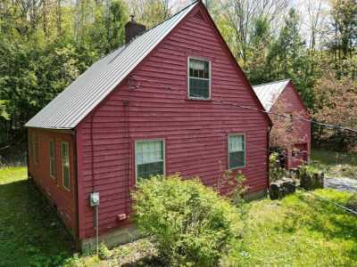 Home For Sale in Newport, New Hampshire