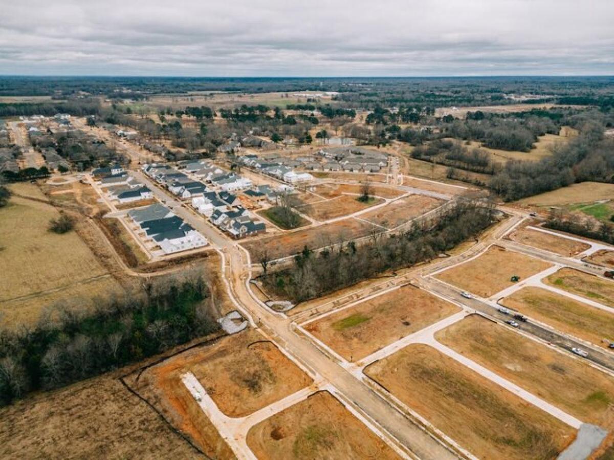 Picture of Residential Land For Sale in Starkville, Mississippi, United States