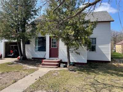 Home For Sale in Karlstad, Minnesota