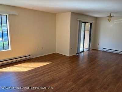 Home For Rent in Manalapan, New Jersey