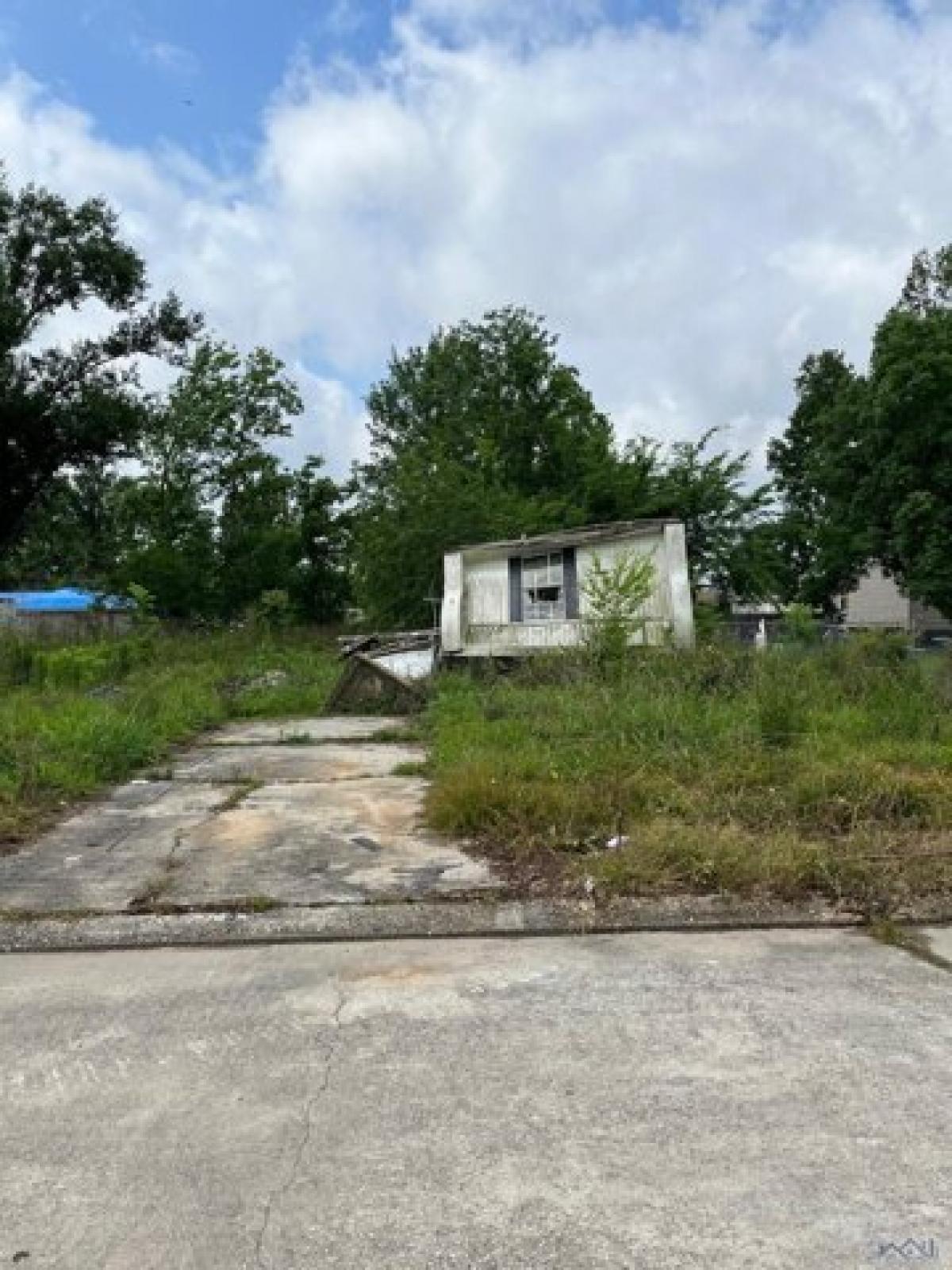 Picture of Residential Land For Sale in Houma, Louisiana, United States