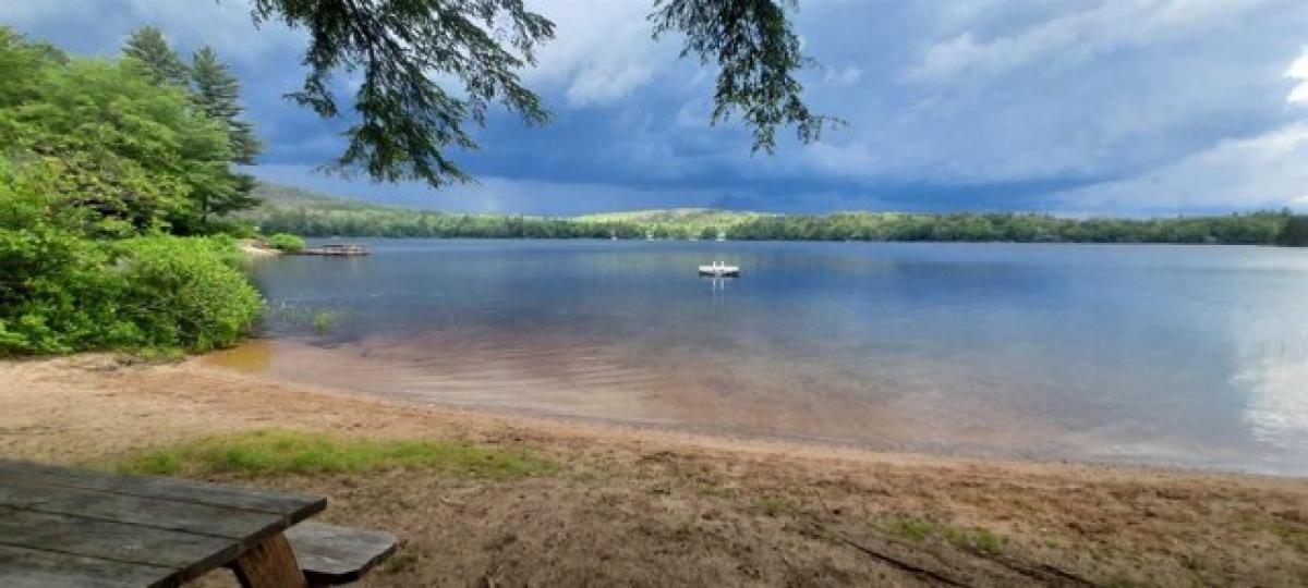 Picture of Residential Land For Sale in Conway, New Hampshire, United States