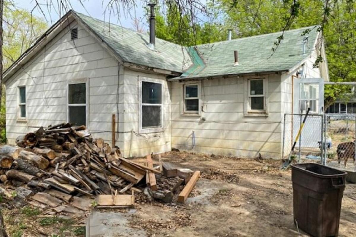 Picture of Home For Sale in Basin, Wyoming, United States