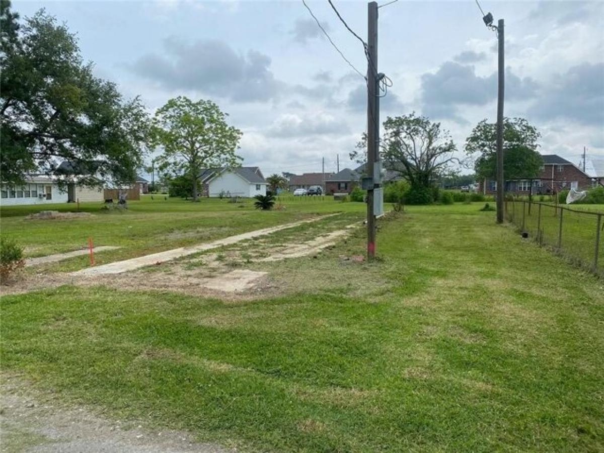 Picture of Residential Land For Sale in Vacherie, Louisiana, United States