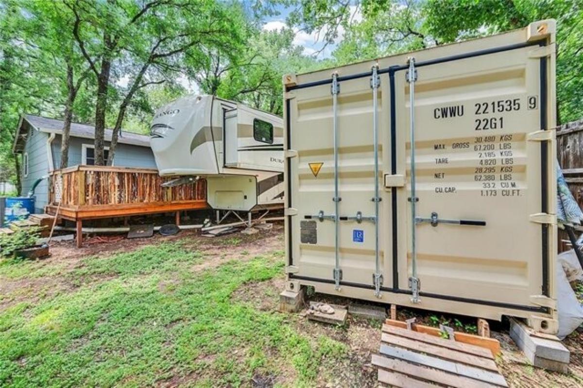 Picture of Home For Sale in Whitney, Texas, United States