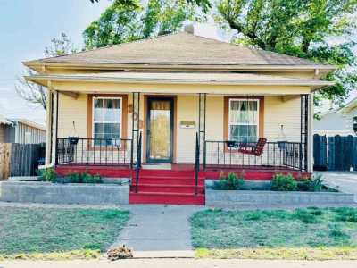 Home For Sale in Dodge City, Kansas