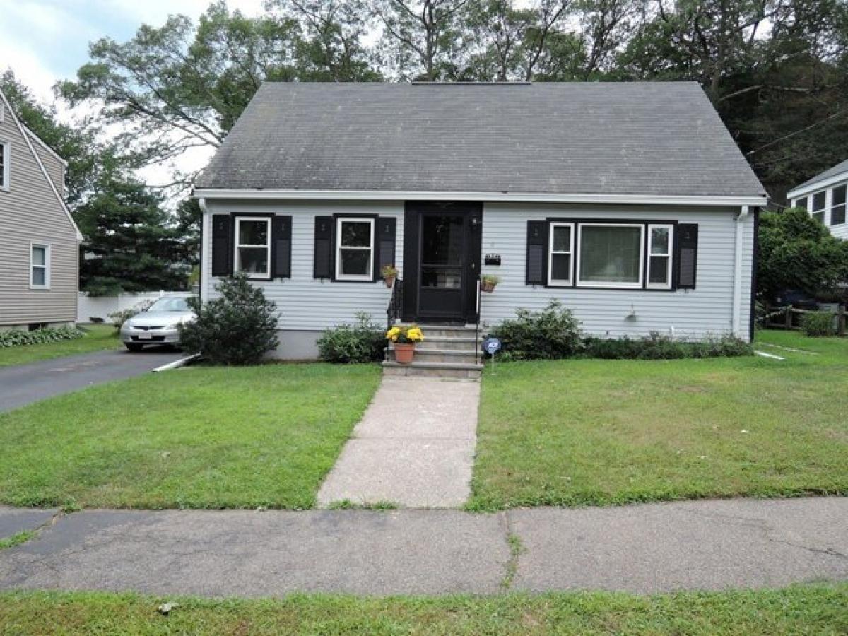 Picture of Home For Rent in West Roxbury, Massachusetts, United States