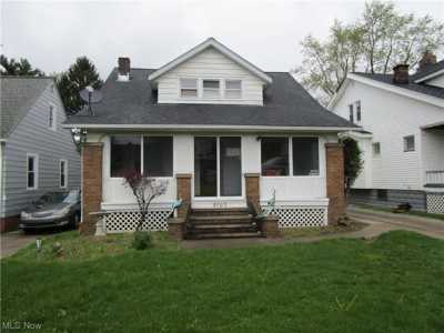 Home For Sale in Garfield Heights, Ohio