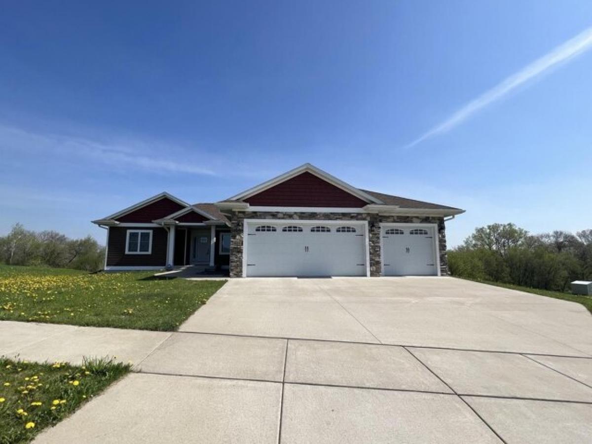 Picture of Home For Sale in Tomah, Wisconsin, United States