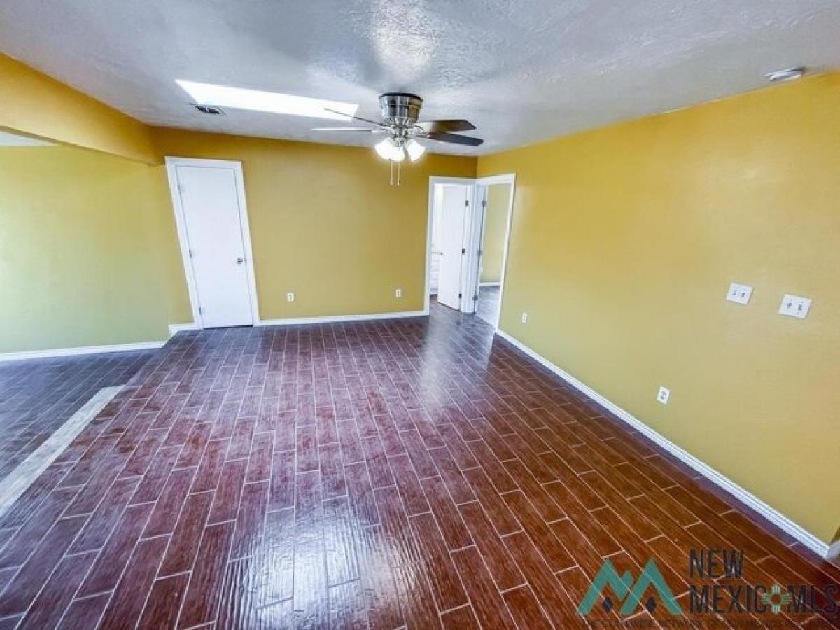 Picture of Home For Sale in Hobbs, New Mexico, United States