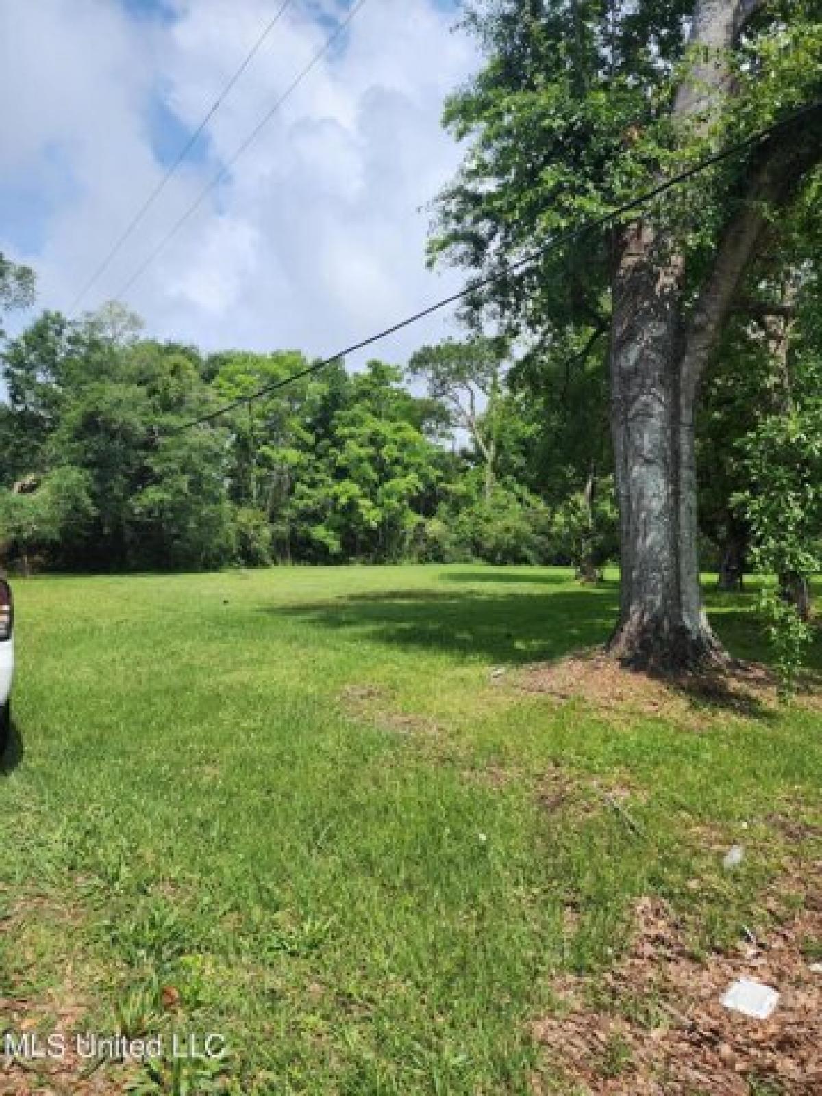 Picture of Residential Land For Sale in Gulfport, Mississippi, United States