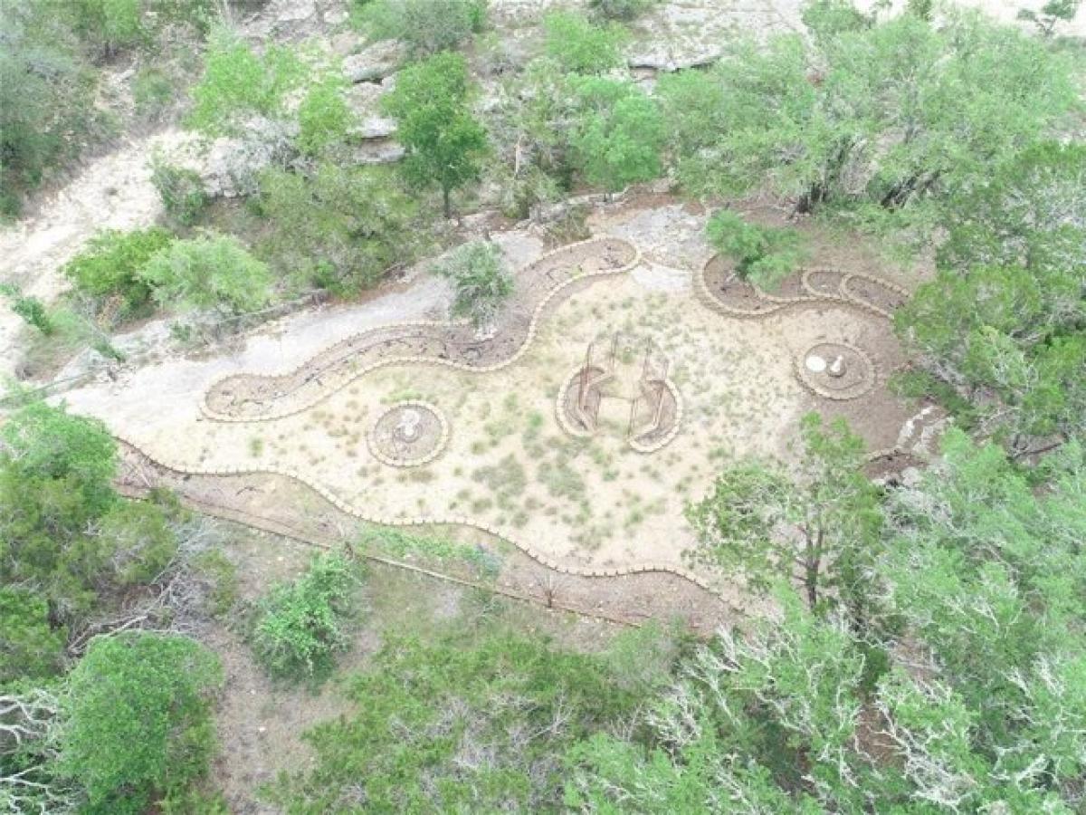 Picture of Home For Sale in Dripping Springs, Texas, United States