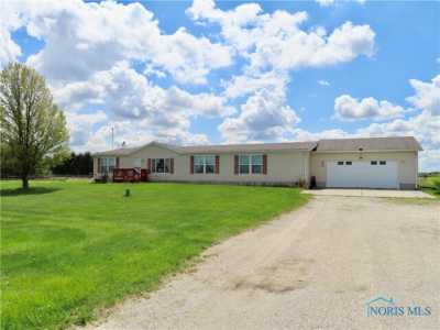 Home For Sale in Genoa, Ohio