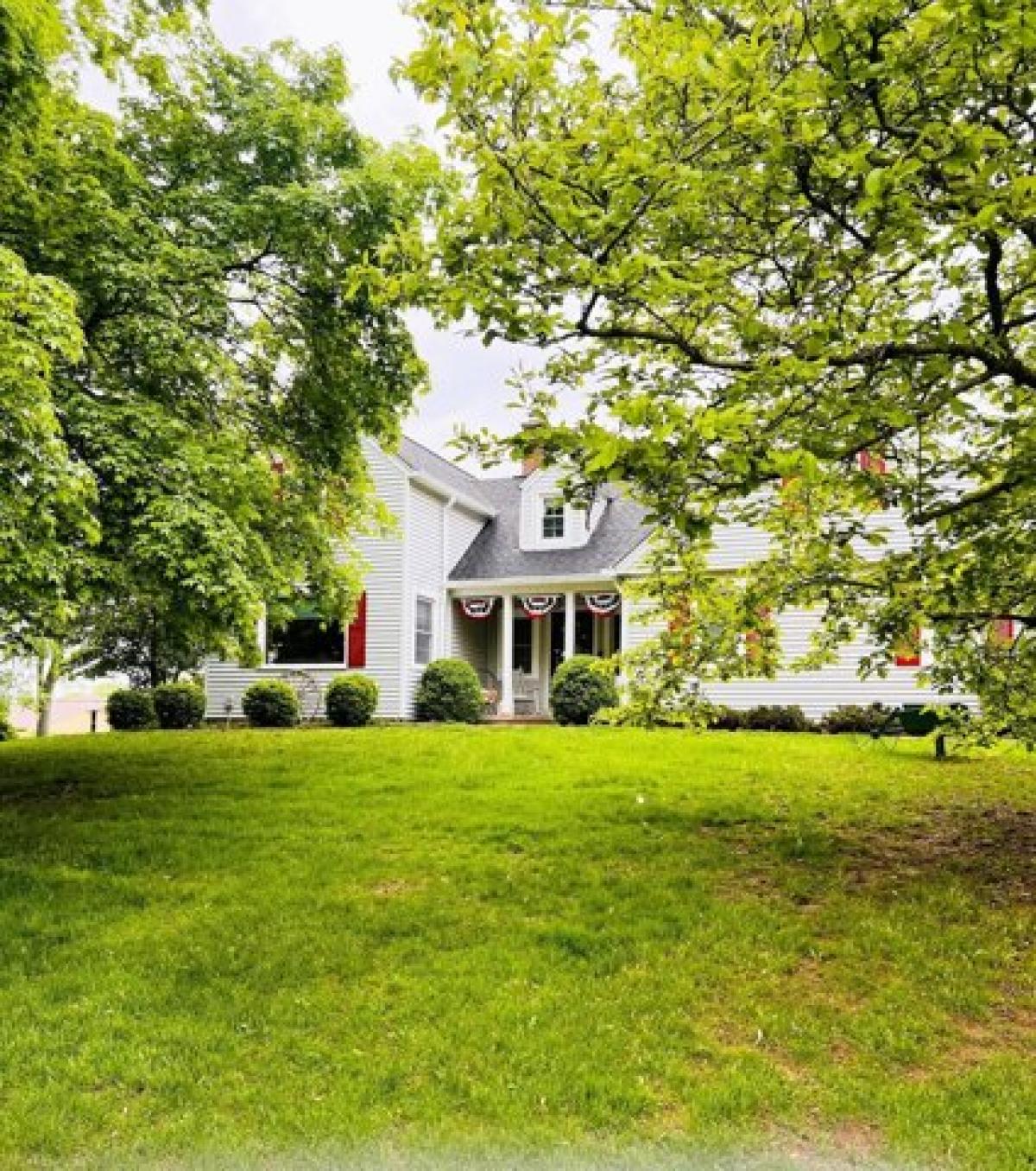 Picture of Home For Sale in Lancaster, Ohio, United States