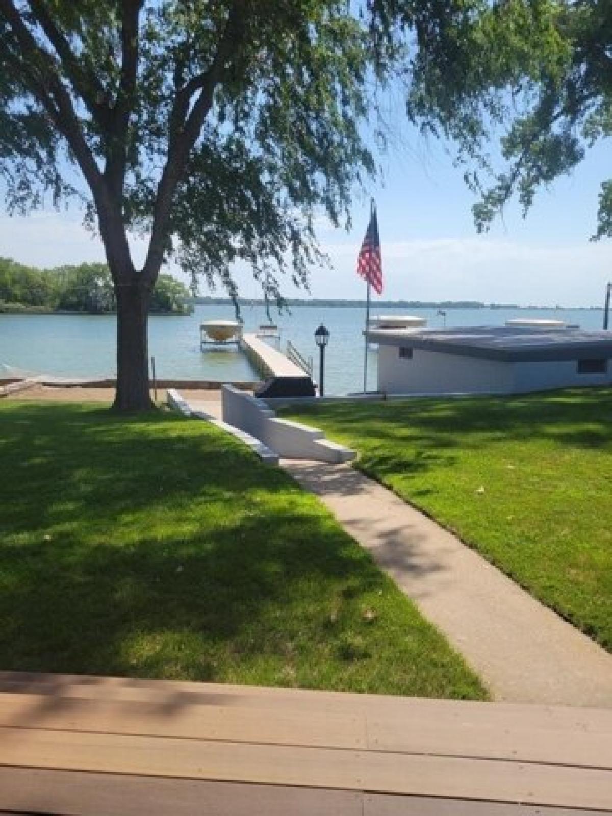 Picture of Home For Sale in Johnson Lake, Nebraska, United States