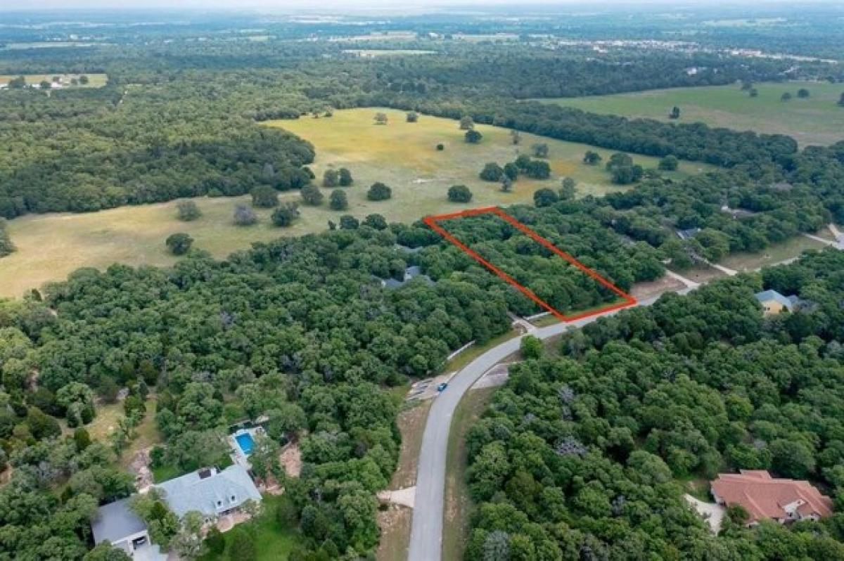 Picture of Residential Land For Sale in Elgin, Texas, United States