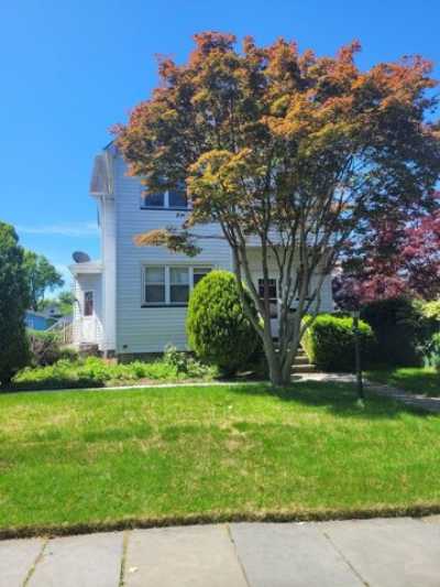 Home For Rent in Rutherford, New Jersey
