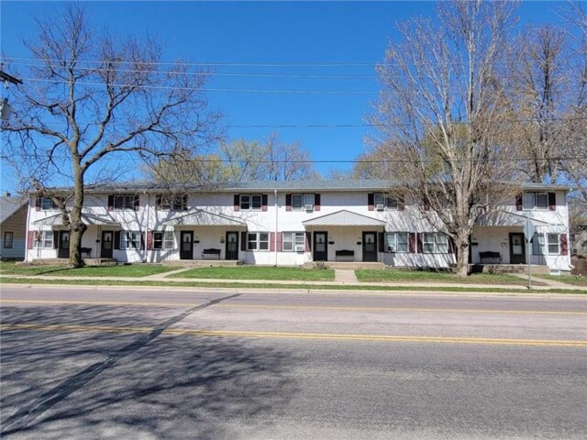 Picture of Home For Sale in Faribault, Minnesota, United States