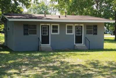 Home For Sale in Columbus, Texas