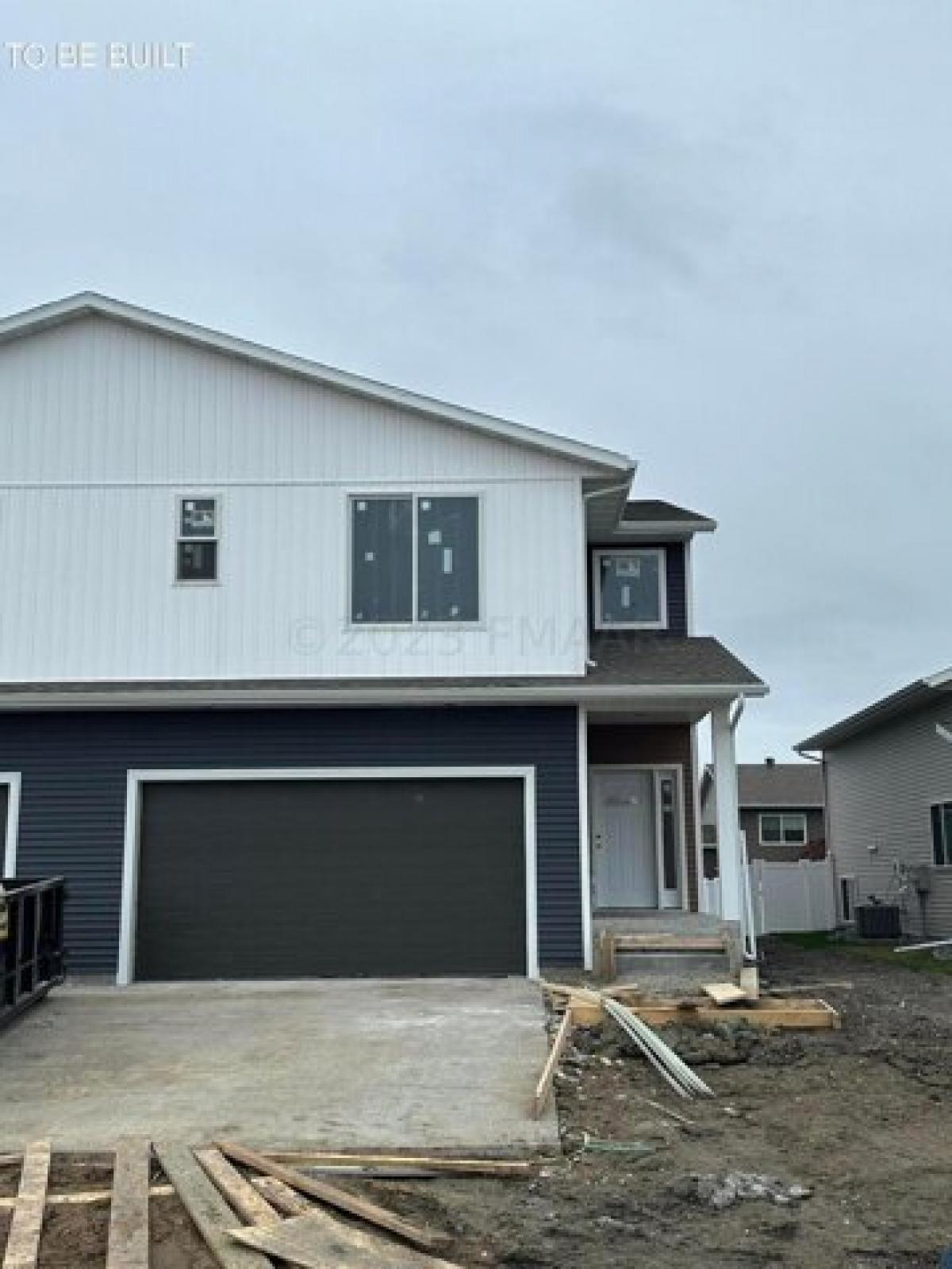 Picture of Home For Sale in Mapleton, North Dakota, United States