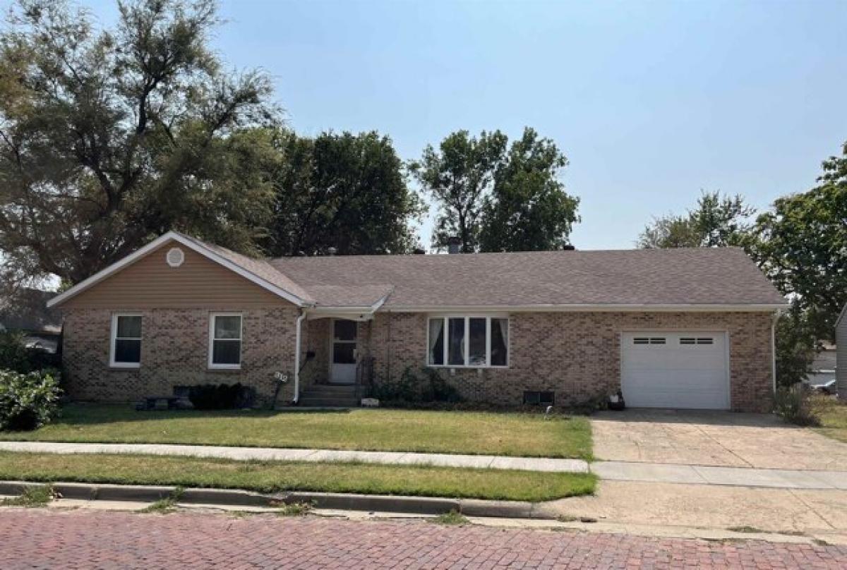 Picture of Home For Sale in Ellsworth, Kansas, United States