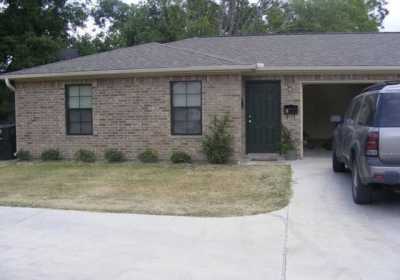 Home For Rent in Groves, Texas