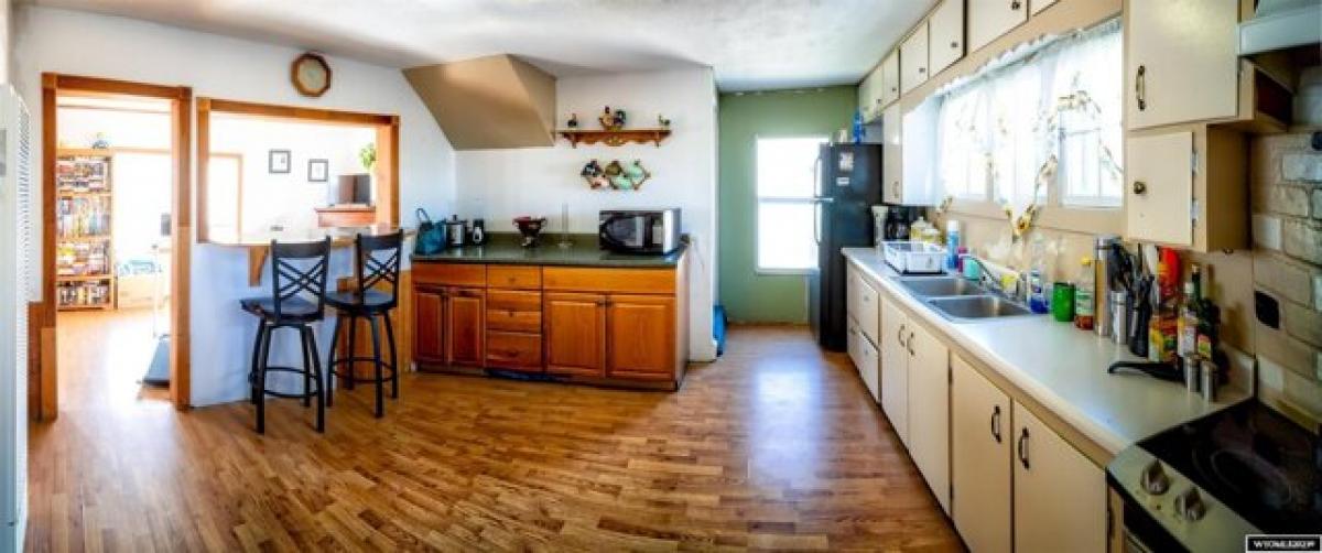 Picture of Home For Sale in Worland, Wyoming, United States