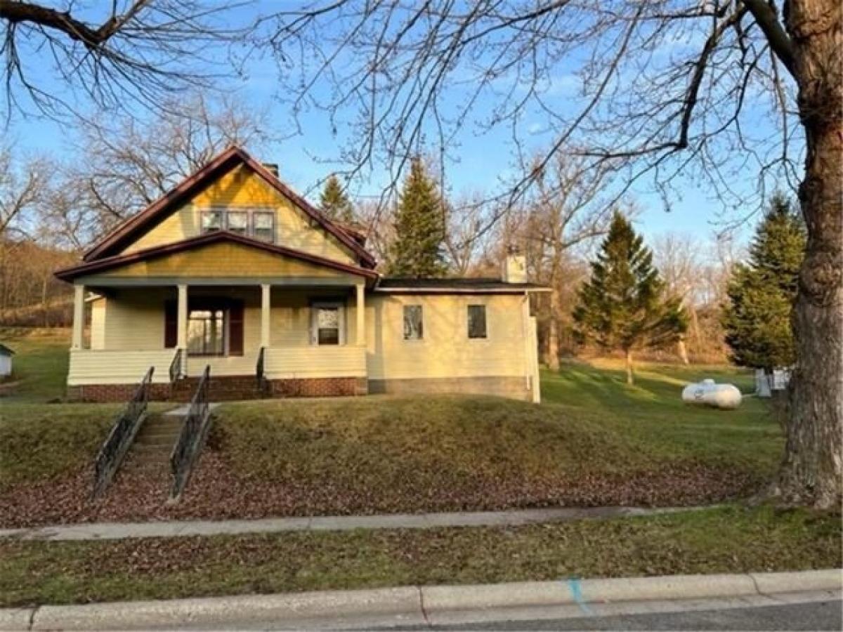 Picture of Home For Sale in Lake Benton, Minnesota, United States