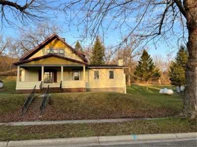 Home For Sale in Lake Benton, Minnesota