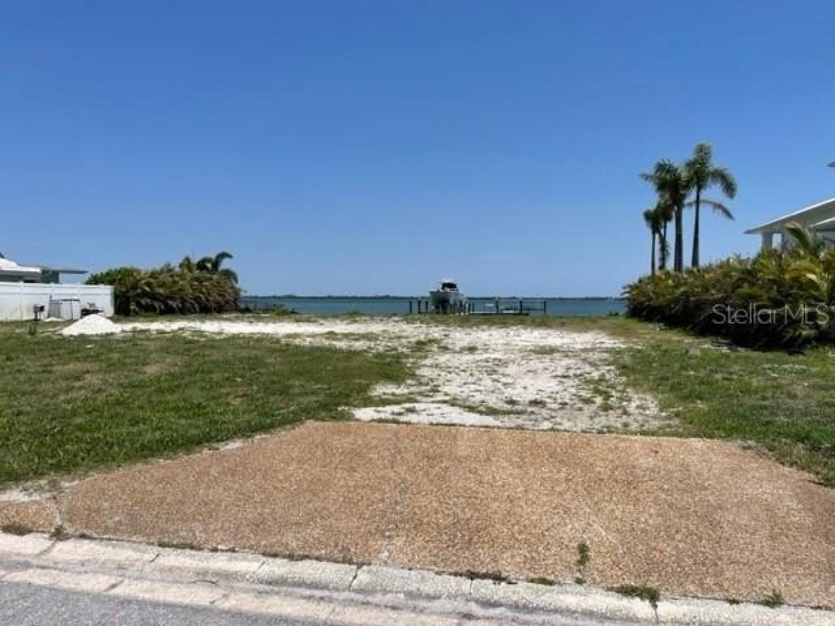 Picture of Residential Land For Sale in Holmes Beach, Florida, United States