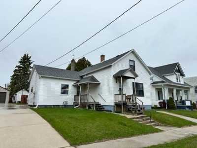 Home For Sale in Manitowoc, Wisconsin