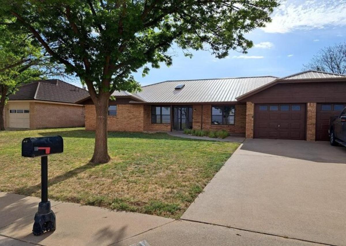 Picture of Home For Sale in Levelland, Texas, United States