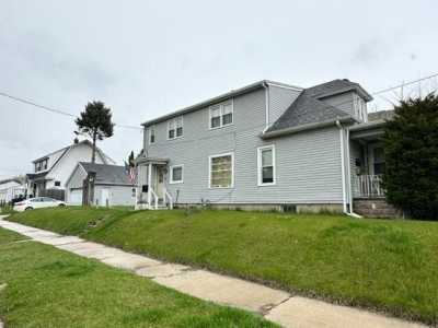 Home For Sale in Manitowoc, Wisconsin