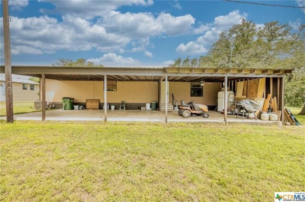 Picture of Home For Sale in Gonzales, Texas, United States