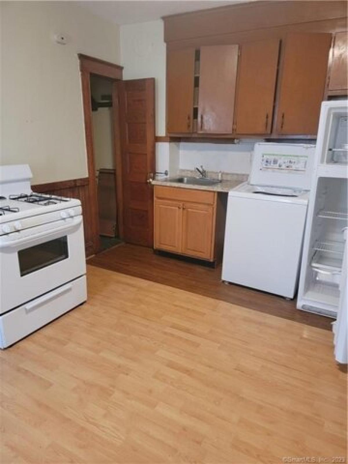 Picture of Apartment For Rent in New Britain, Connecticut, United States