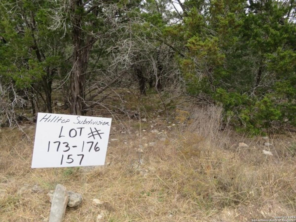 Picture of Residential Land For Sale in Lakehills, Texas, United States