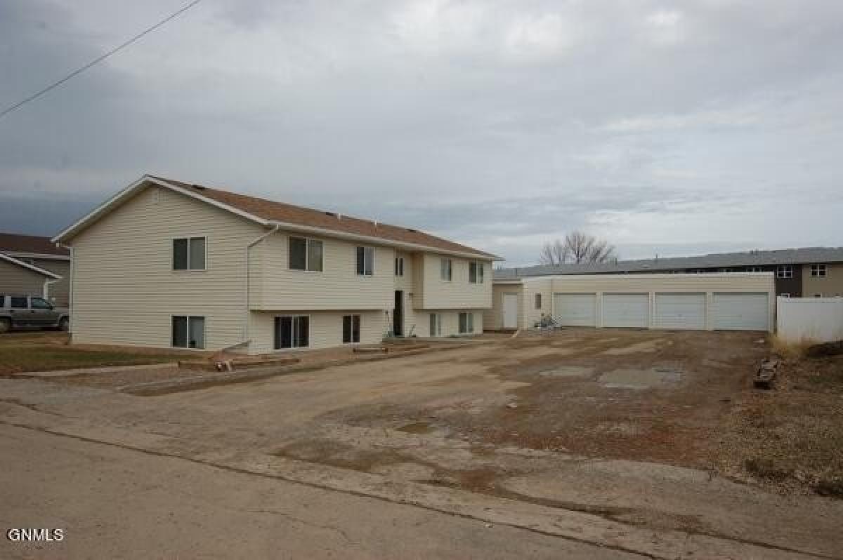 Picture of Home For Sale in Sidney, Montana, United States