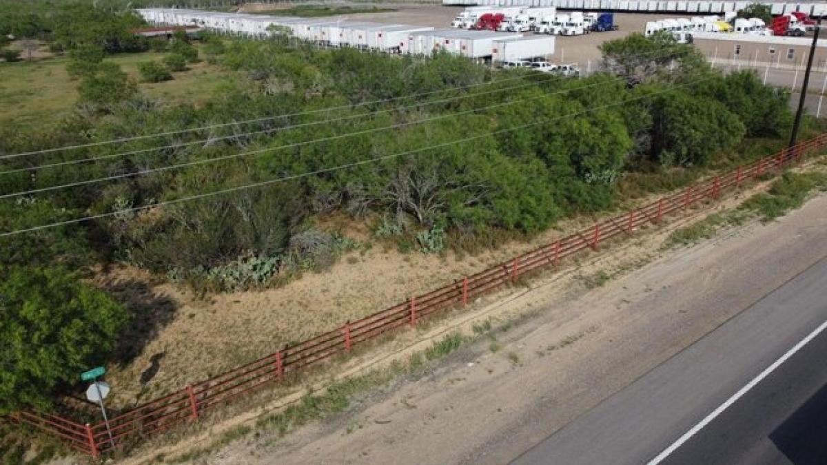 Picture of Residential Land For Sale in Laredo, Texas, United States