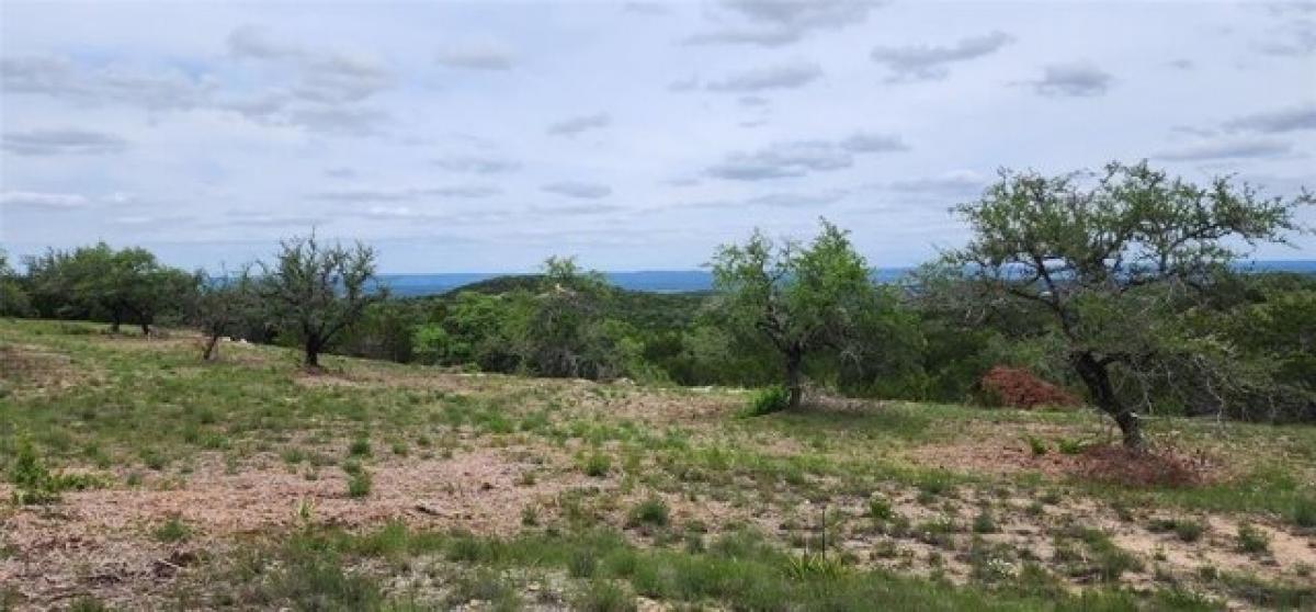 Picture of Residential Land For Sale in Spicewood, Texas, United States