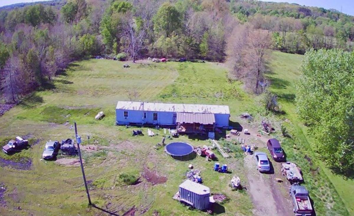 Picture of Home For Sale in Beaver, Ohio, United States